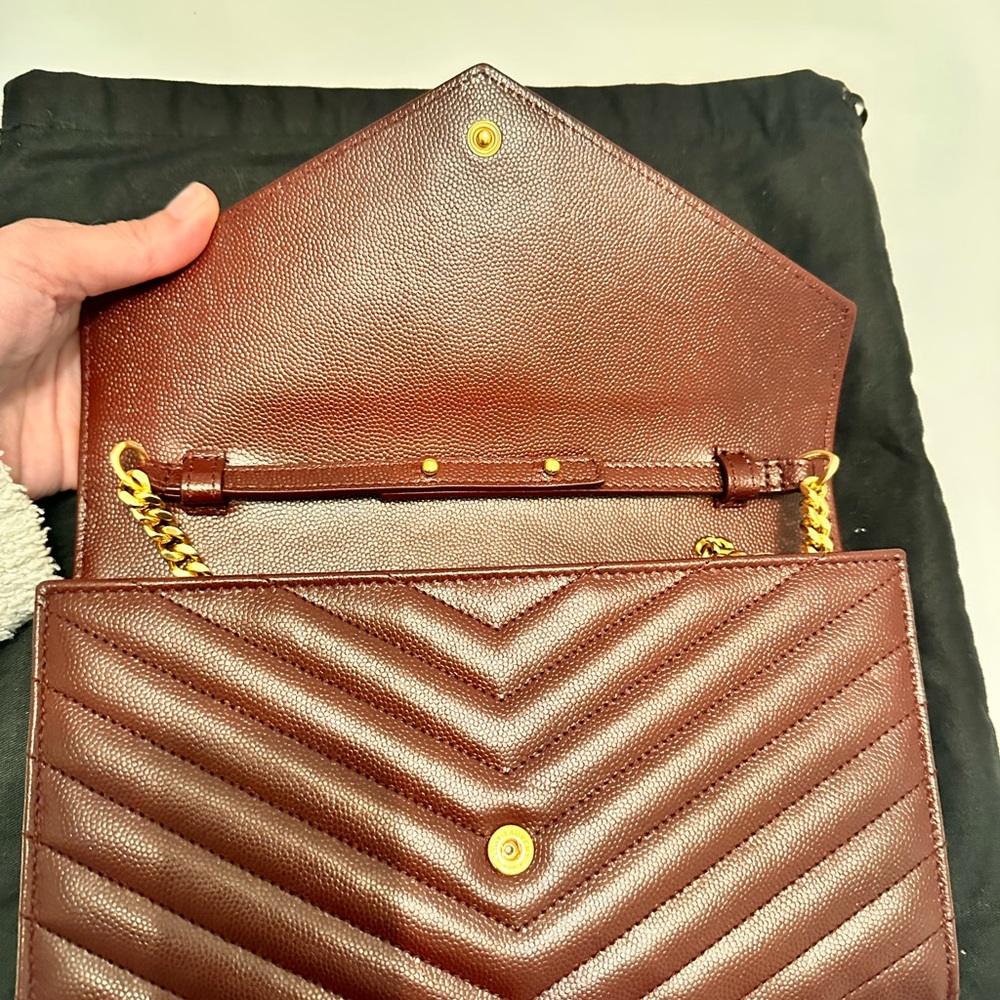 YSL AUTHENTIC medium sized gorgeous maroon color wallet on chain - Picture 6 of 12